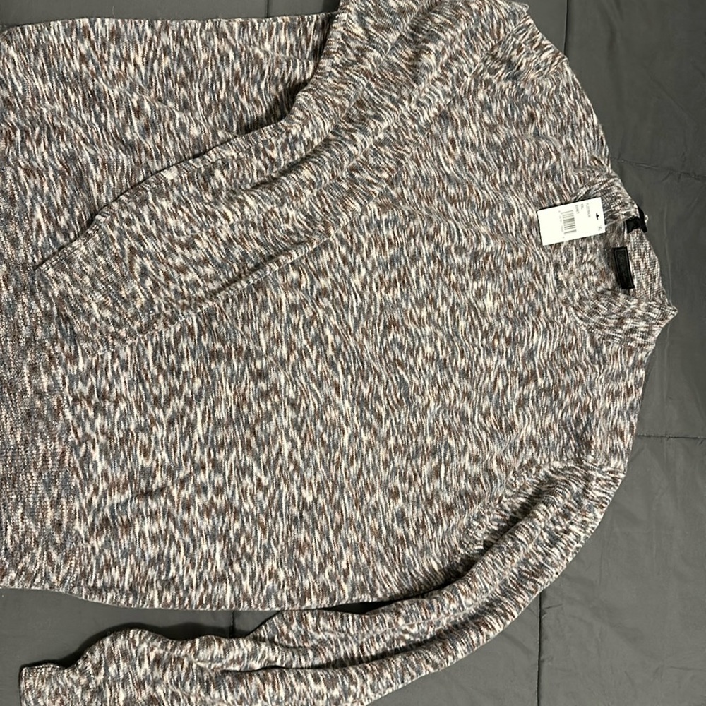 Saks Fifth Avenue XXL sweater NWT